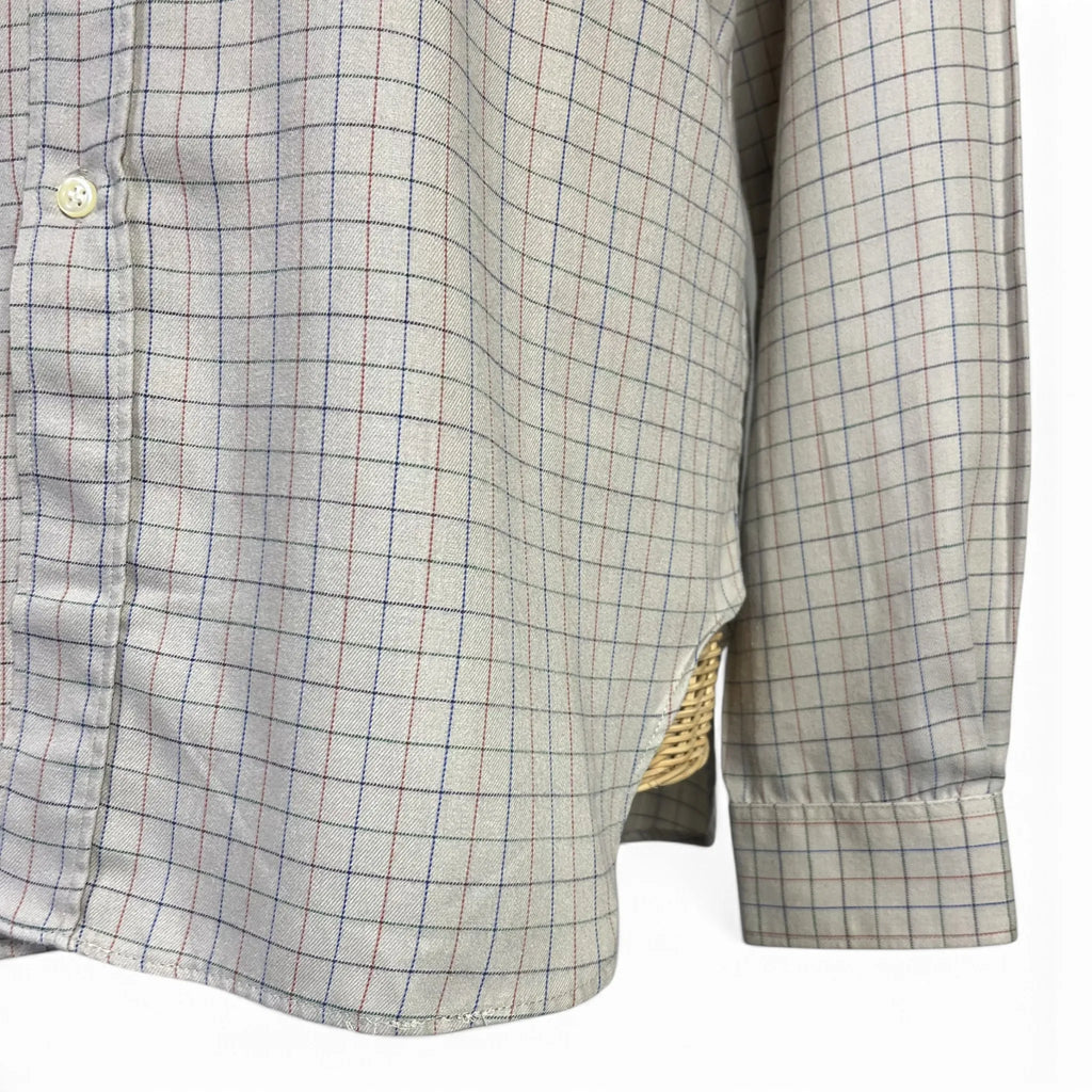 Détail bas de chemise et poignet de la chemise homme Cacharel beige à carreaux, taille S
