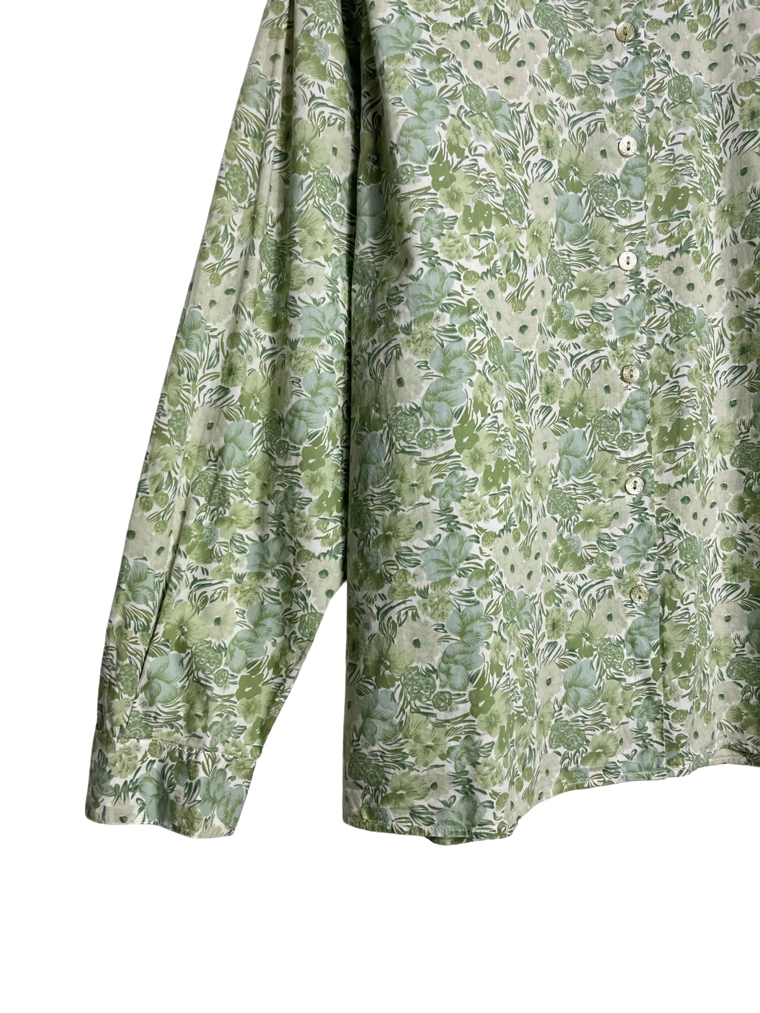 Détail étiquette Cacharel sur chemisier femme vert fleuri 100% coton taille 42/44