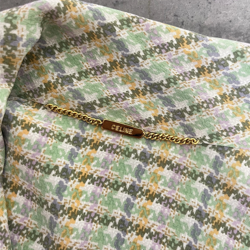 Détail intérieur du col du chemisier femme Céline soie carreaux pastel, taille 40