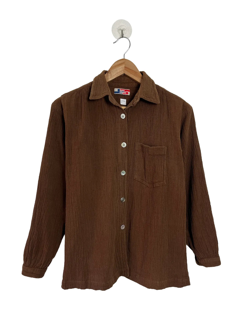 Chemisier femme Issey Miyake marron, manches longues, col chemise, coupe droite, taille 42, vue de face