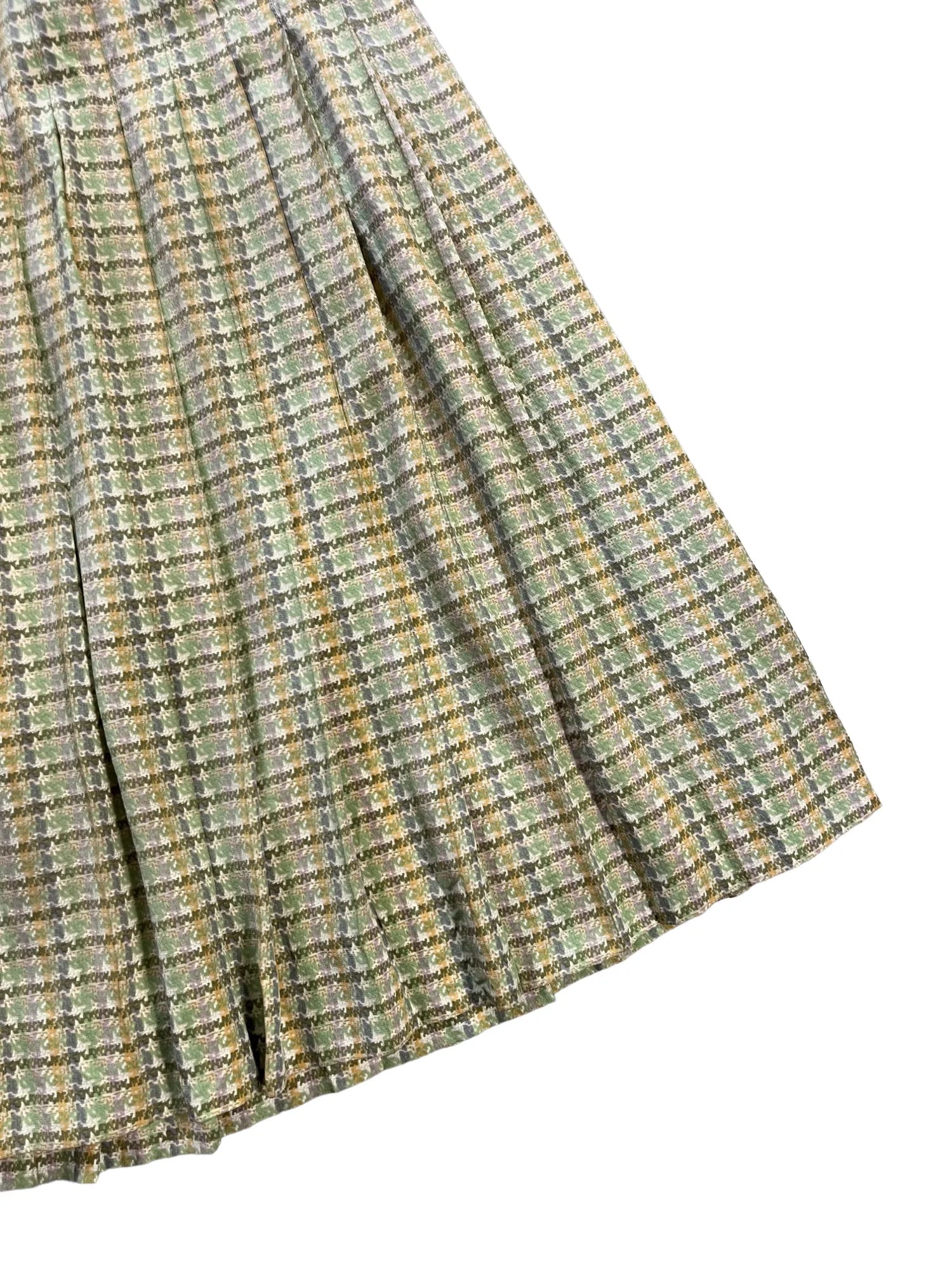 Détail plissé de la jupe femme Céline 100% soie doublée taille 40