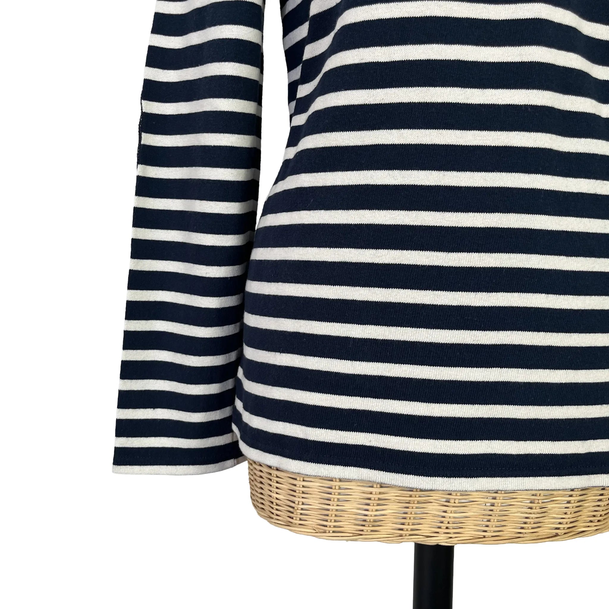 Détail bas de manche et bas du vêtement de la marinière femme Saint James x Kiplay, taille 36