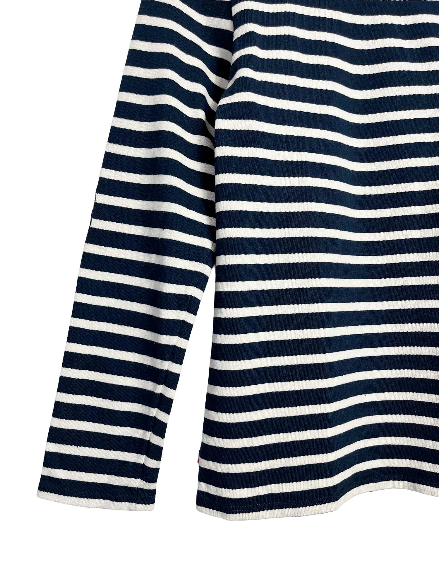 Détail étiquette collaboration Saint James x Kiplay sur marinière femme bleu marine taille 36