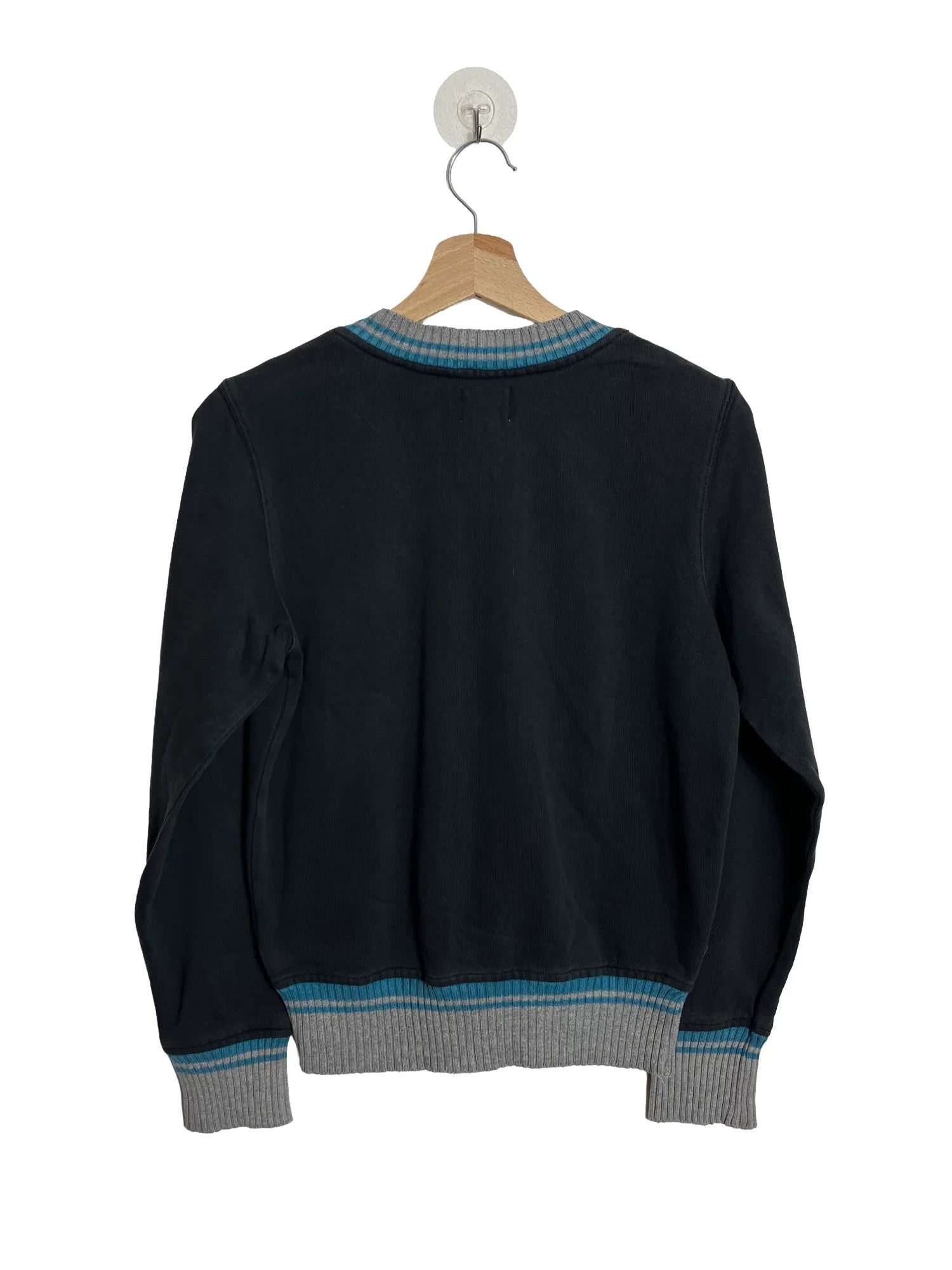Dos du pull femme Diesel vintage noir col V taille 36, 100% coton
