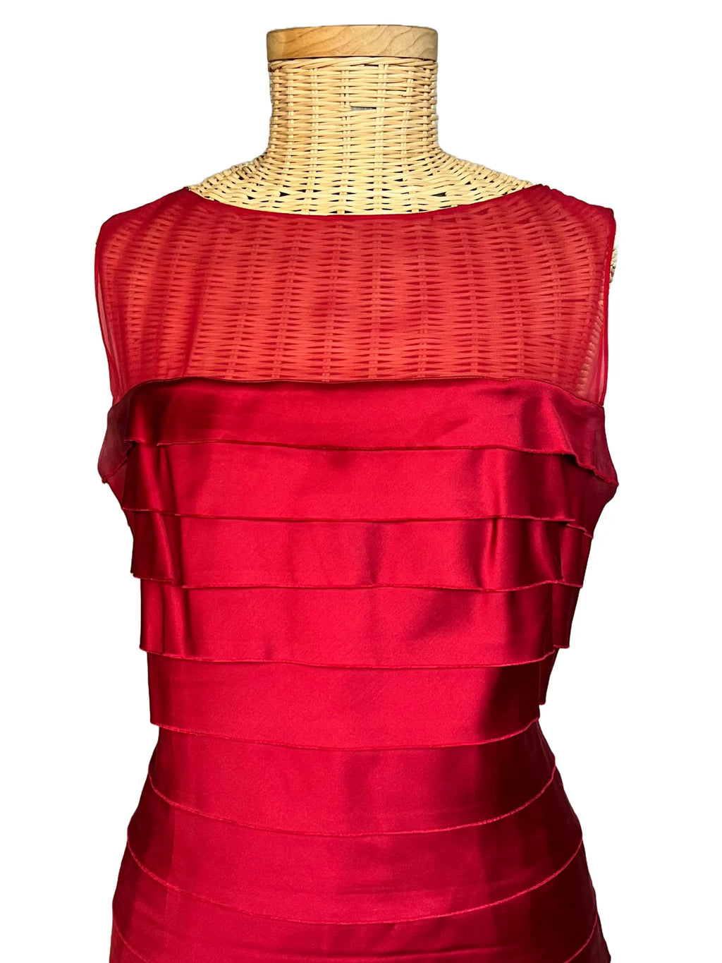 Détail buste transparent délicat de la robe femme Maison 123 rouge sheath taille 40