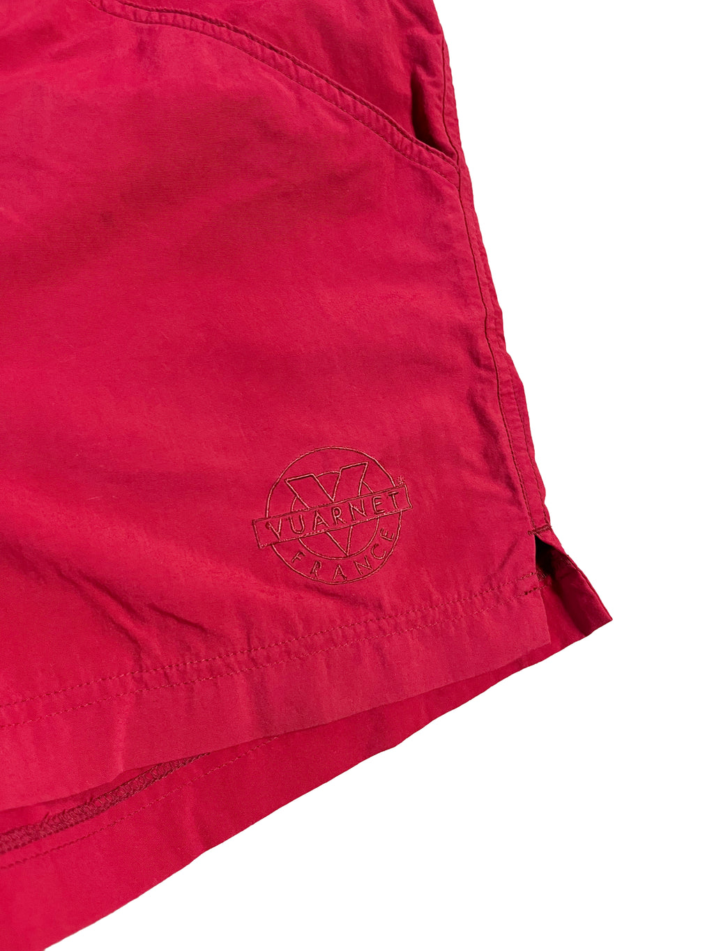 Détail poches short vintage Vuarnet homme rouge - Agate Colors Store